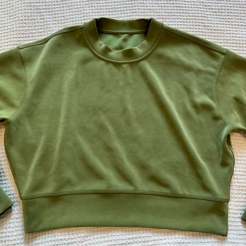 Lululemon Perfectly Oversized Cropped Crew Softstreme Green size 2 women’s - Picture 4 of 10
